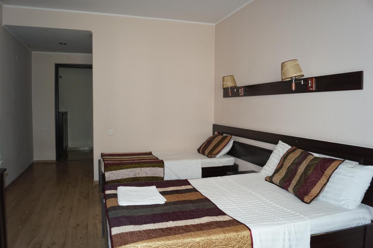 Iar Hotel Batumi Esterno foto