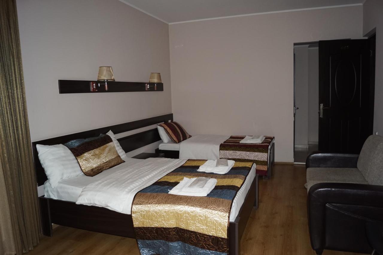 Iar Hotel Batumi Esterno foto
