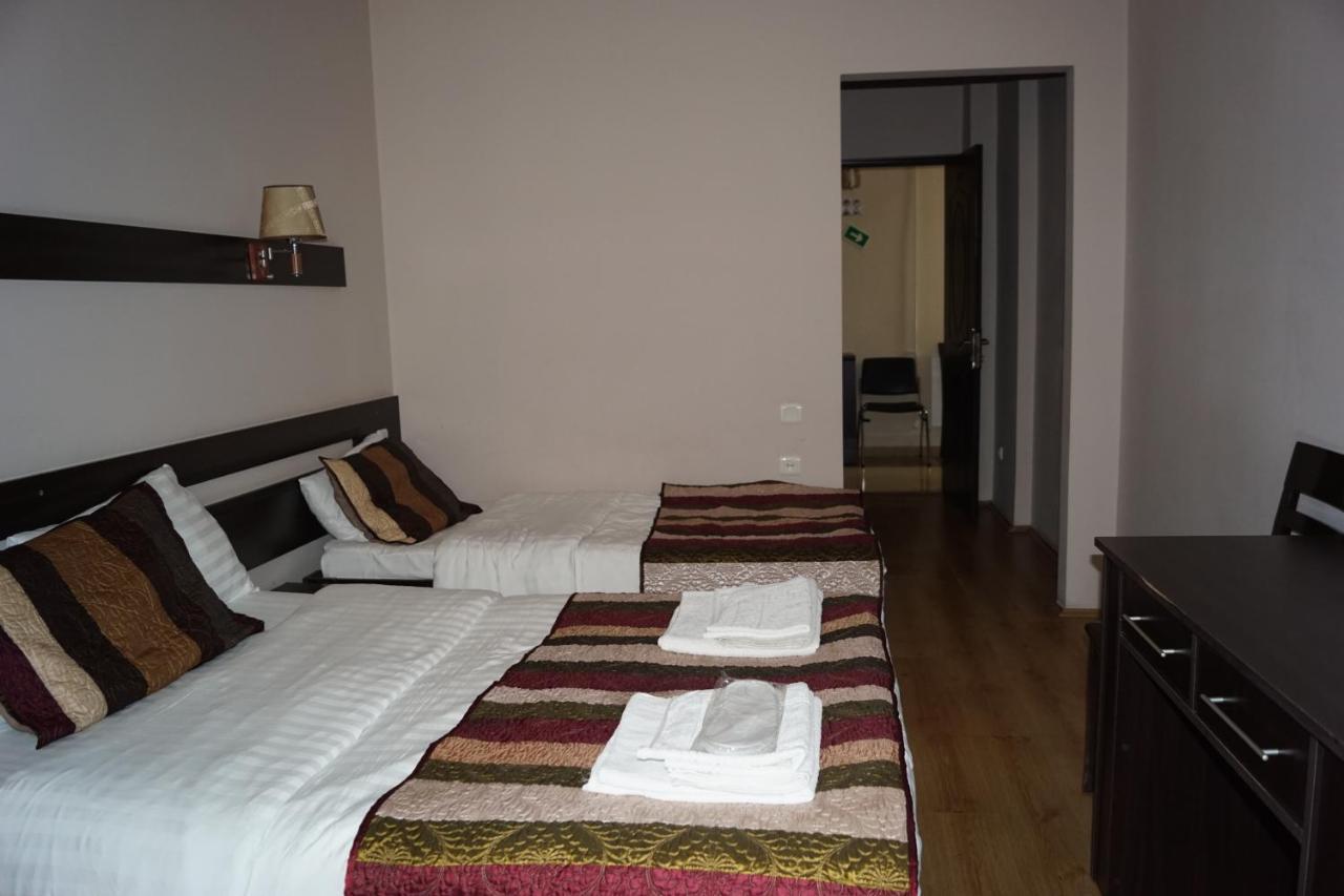 Iar Hotel Batumi Esterno foto