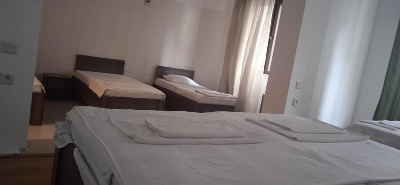 Iar Hotel Batumi Esterno foto