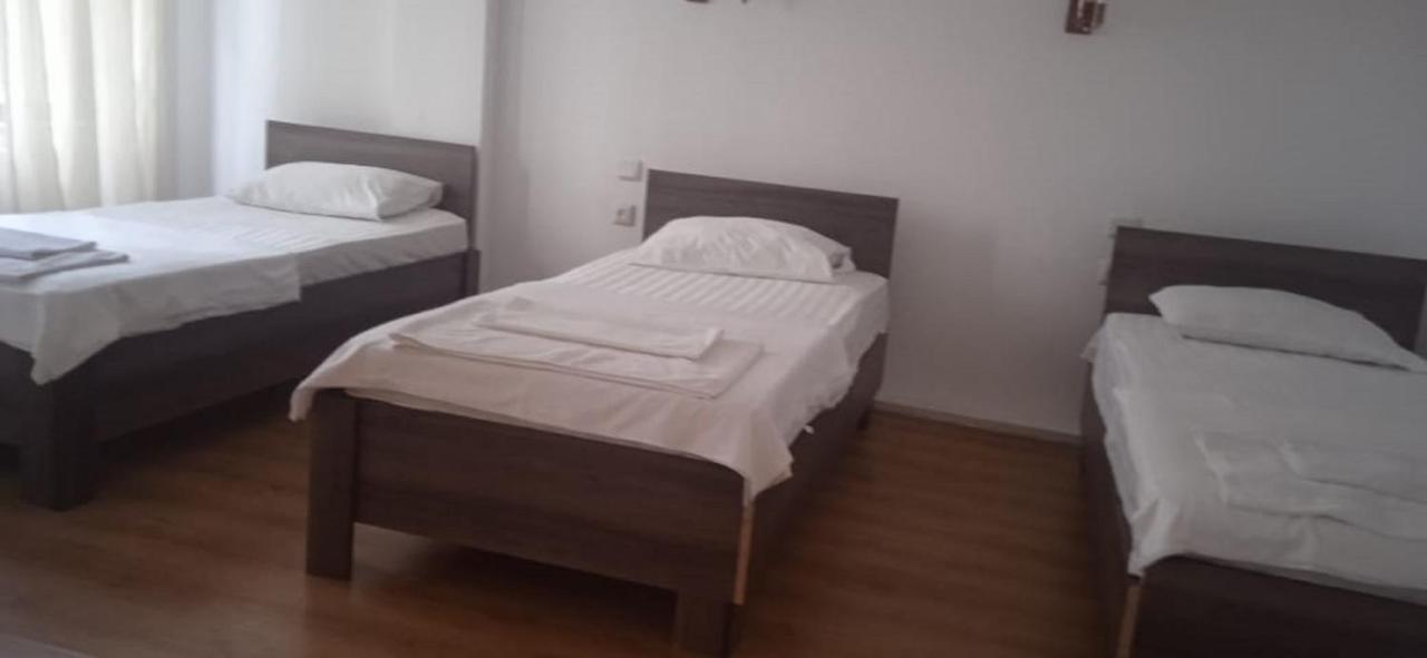 Iar Hotel Batumi Esterno foto