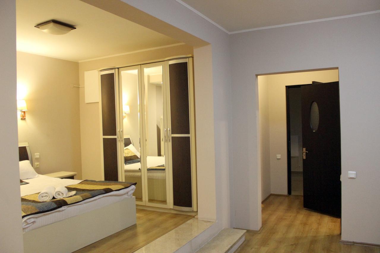 Iar Hotel Batumi Esterno foto