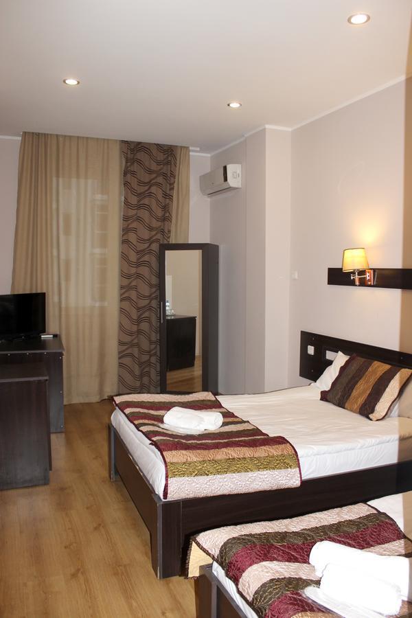 Iar Hotel Batumi Esterno foto