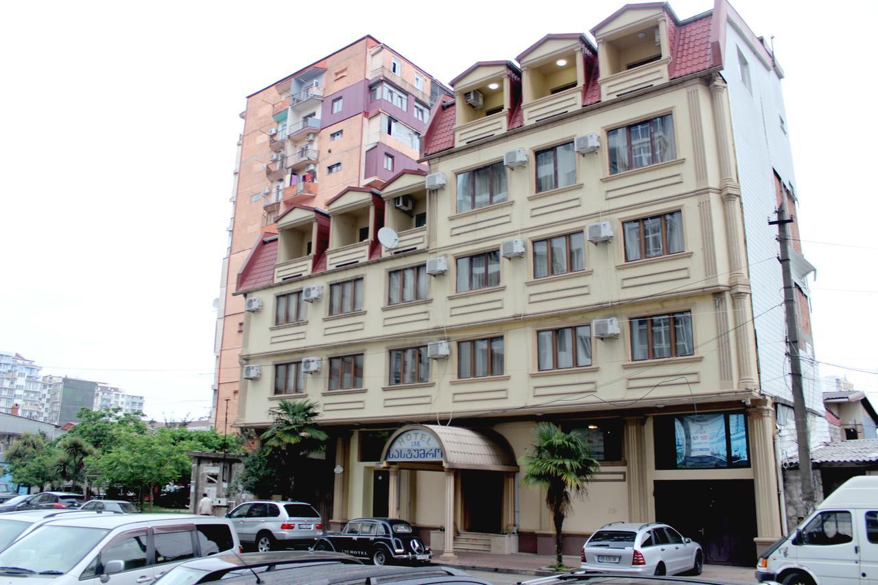 Iar Hotel Batumi Esterno foto