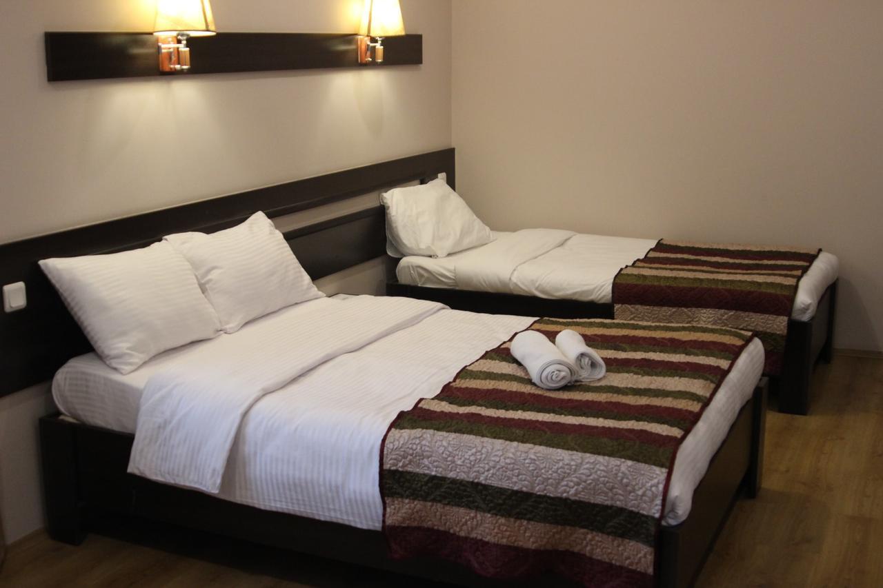 Iar Hotel Batumi Esterno foto